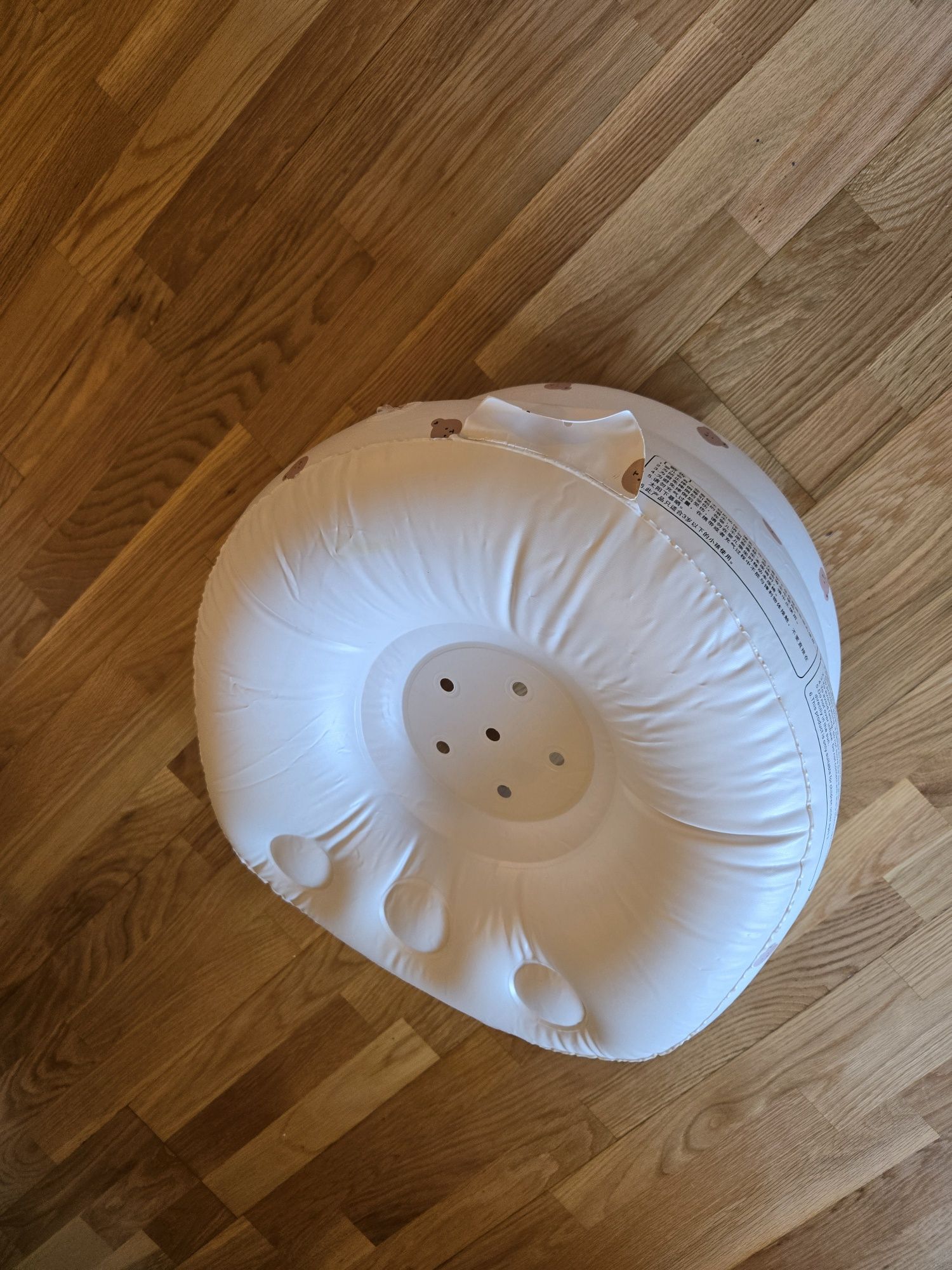 Sofá insuflável para bebé