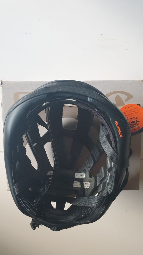 Kask szosowy GIRO AETHER SPHERICAL MIPS matte black flash rozm M