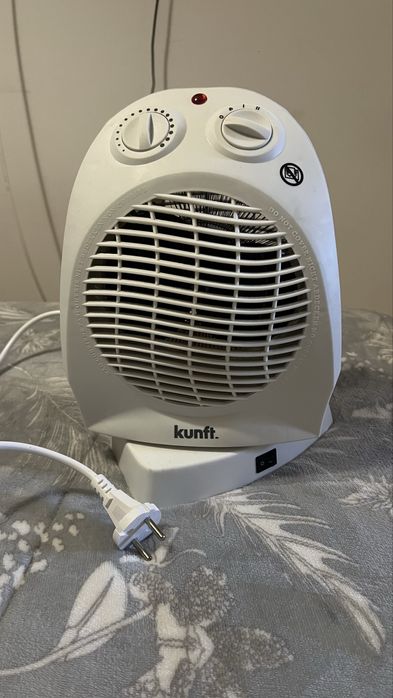 Aquecedor branco  kunft em otino estado funcionando perfeitamente
