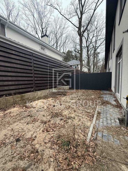 БЕЗ КОМІСІЇ! ТаунХаус 2 поверхи.3 кімнати+кухня студія.БЕЗ РЕМОНТУ.ГАЗ