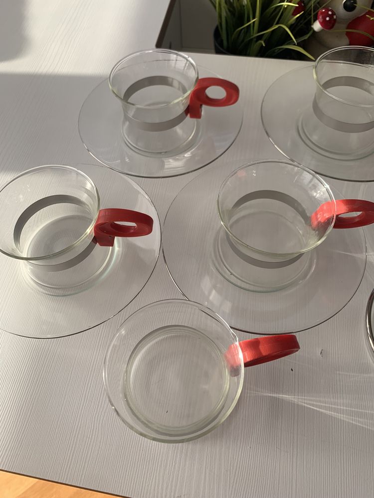 Zestaw filiżanek PRL z podstawkami przezroczyste szklane tanio