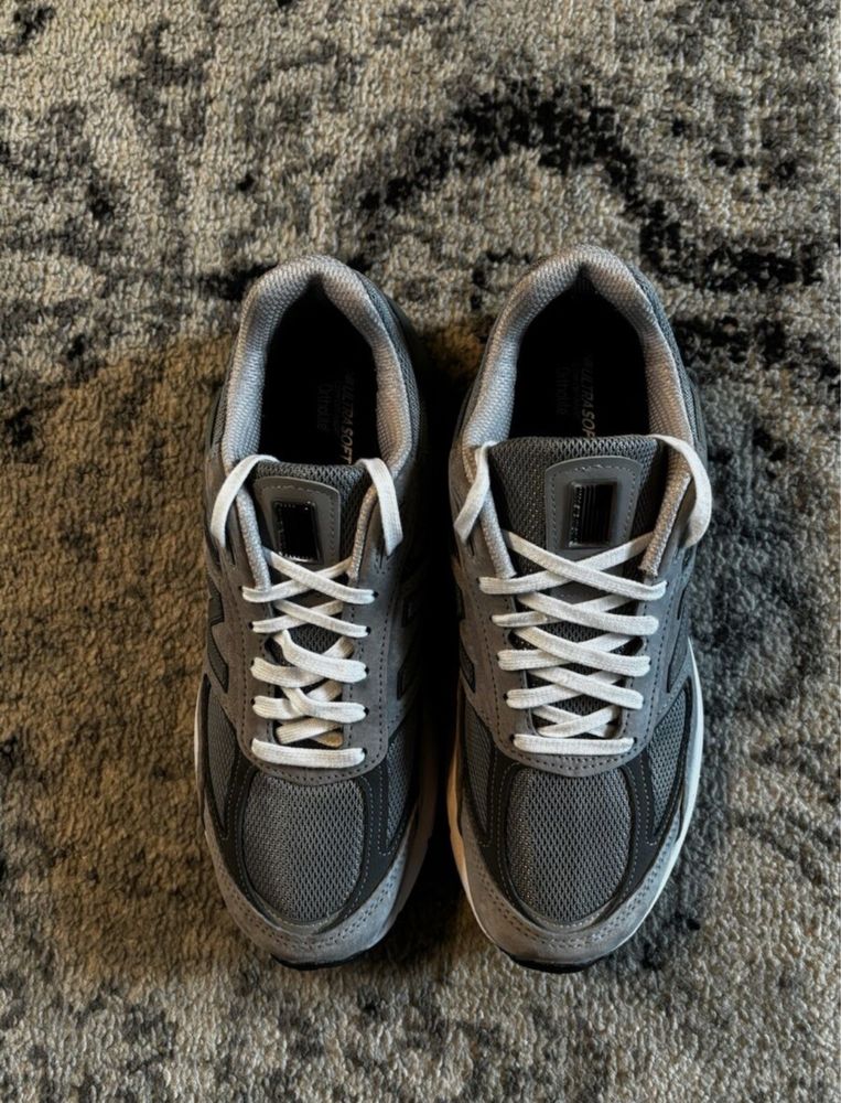 Оригінальні New Balance 990 v5 993