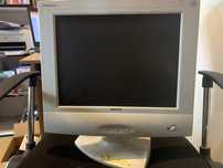 Monitor medion 15 calowy