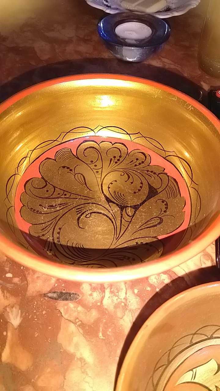 Złote naczynia drewniane, ręcznie malowane. Lata 60te