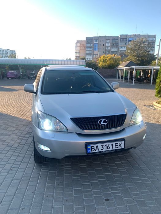 Продам автомобіль Lexus