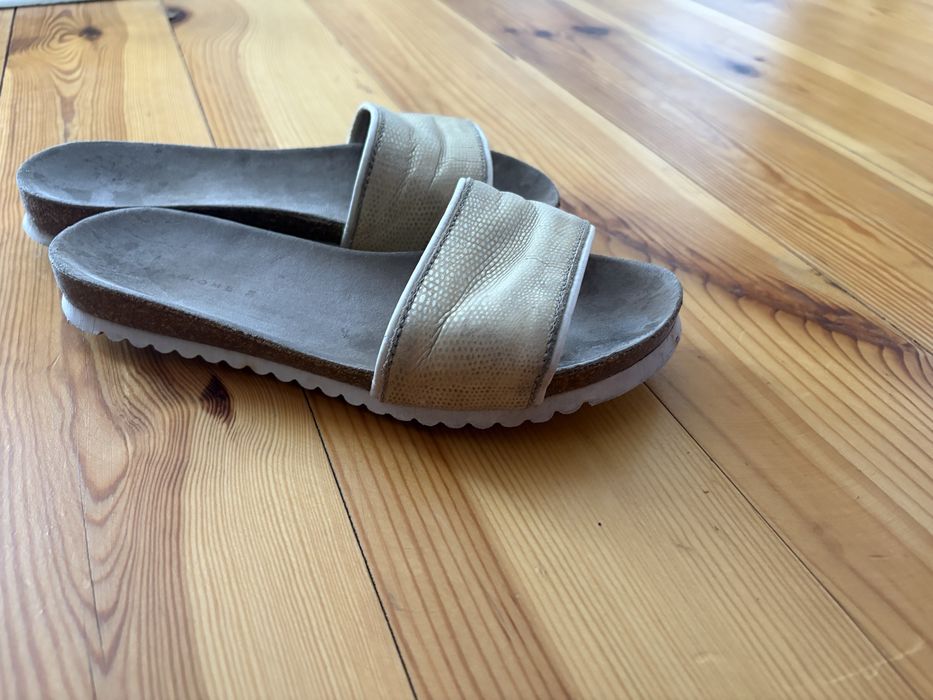Шльопанці коркові zara
