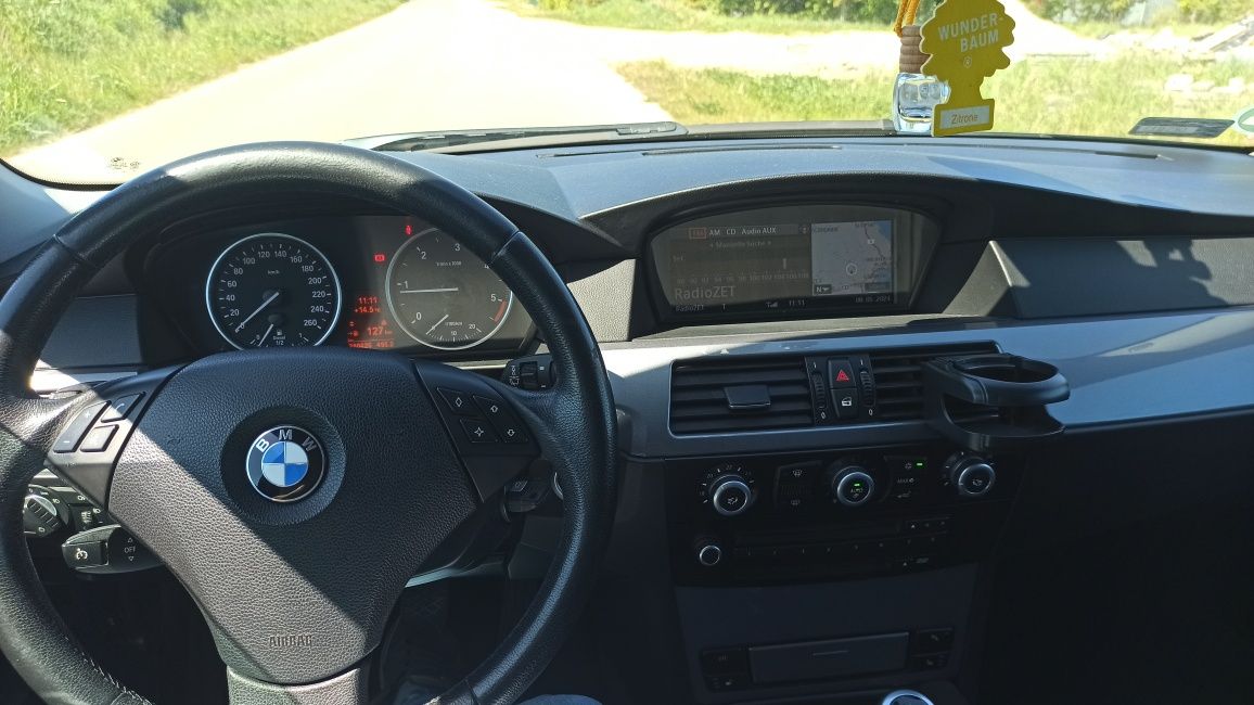 BMW E61 2.0D drugi komplet opon z felgami 7 lat właściciel.