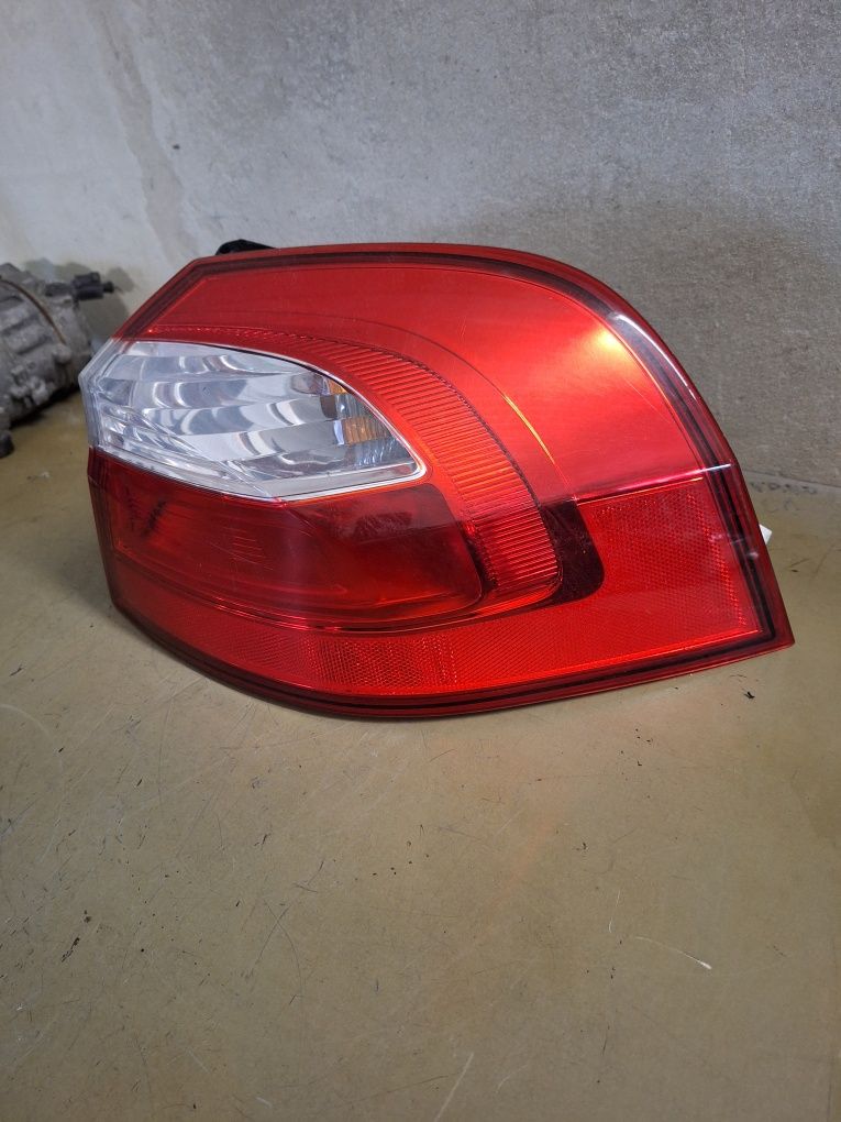 Lampa tylna prawa kia rio III 11-16r europa