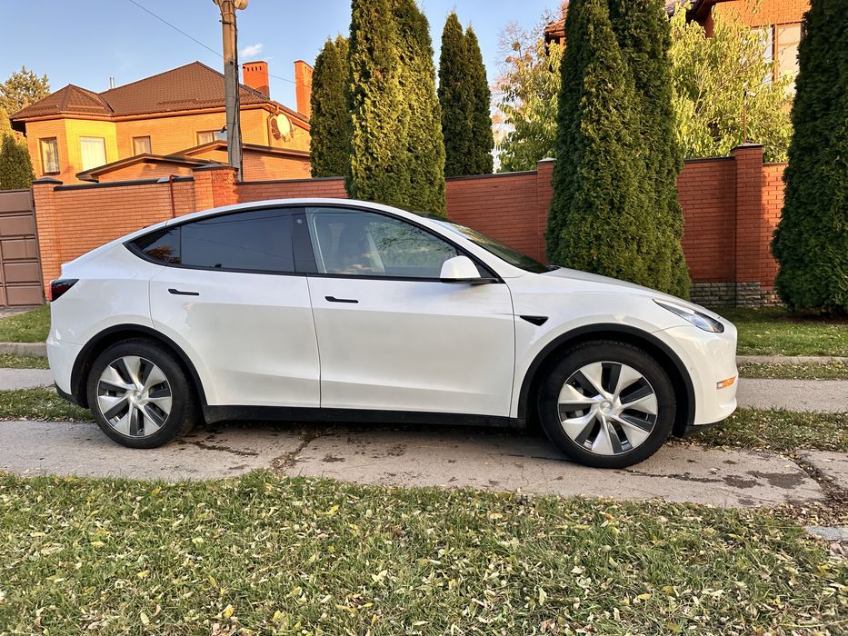 Tesla Model Y LONG RENG DUAL MOTOR Можливий обмін!