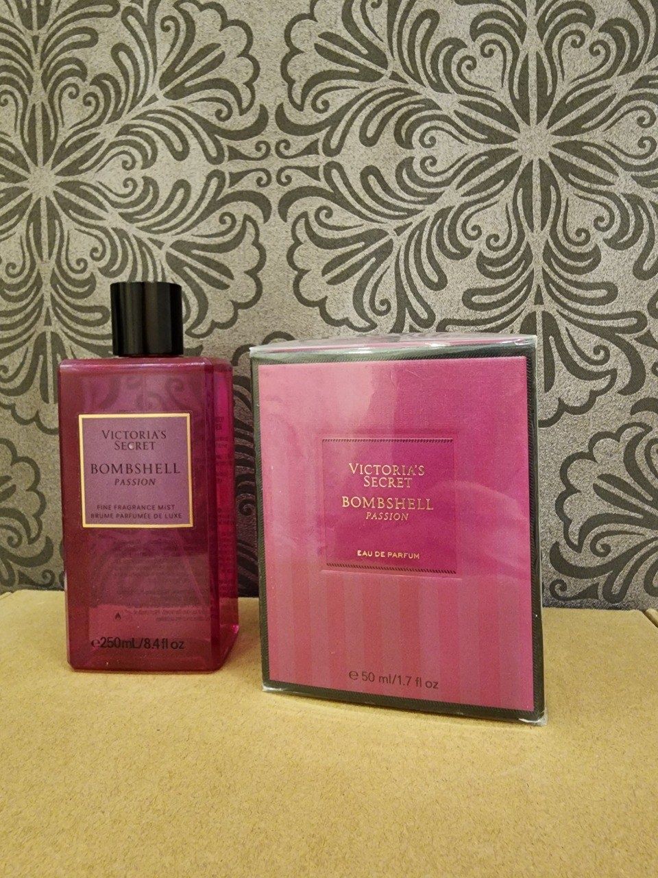 Парфумированая вода Victoria's Secret Bombshell,спрей.