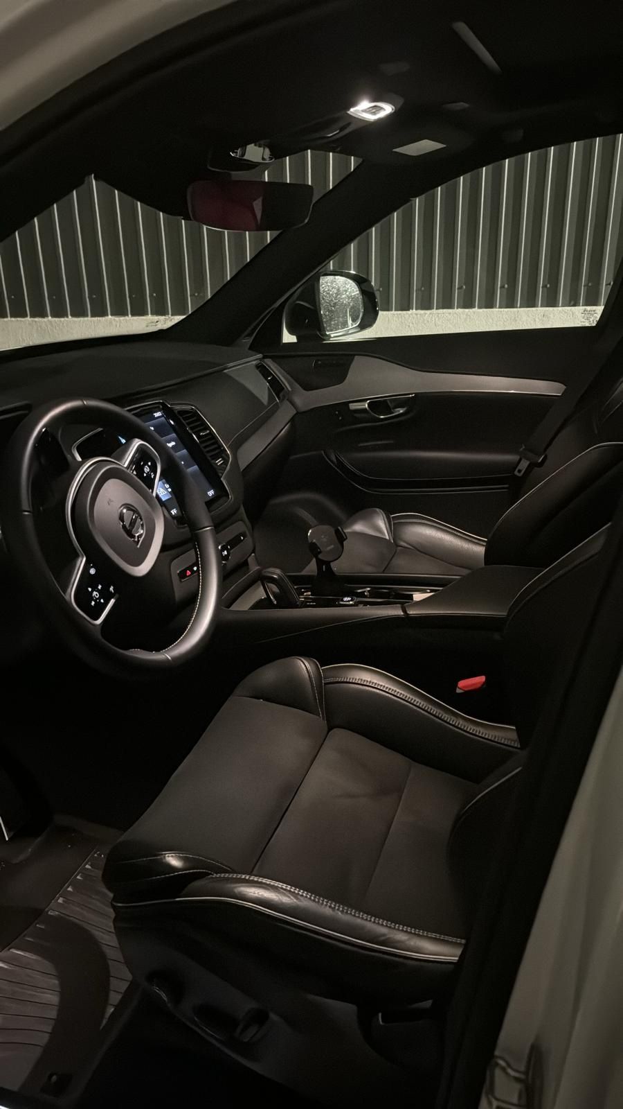 Volvo XC90 R-Design