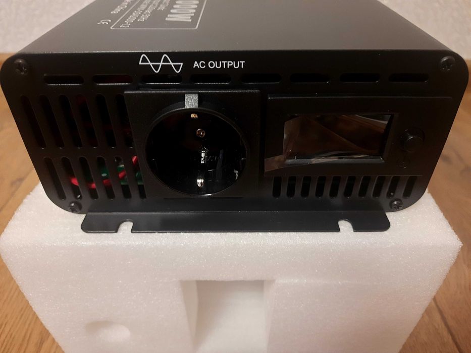 Топовий інвертор Wemaxpower 12V-220V 2000W/4000W чистий синус, дисплей