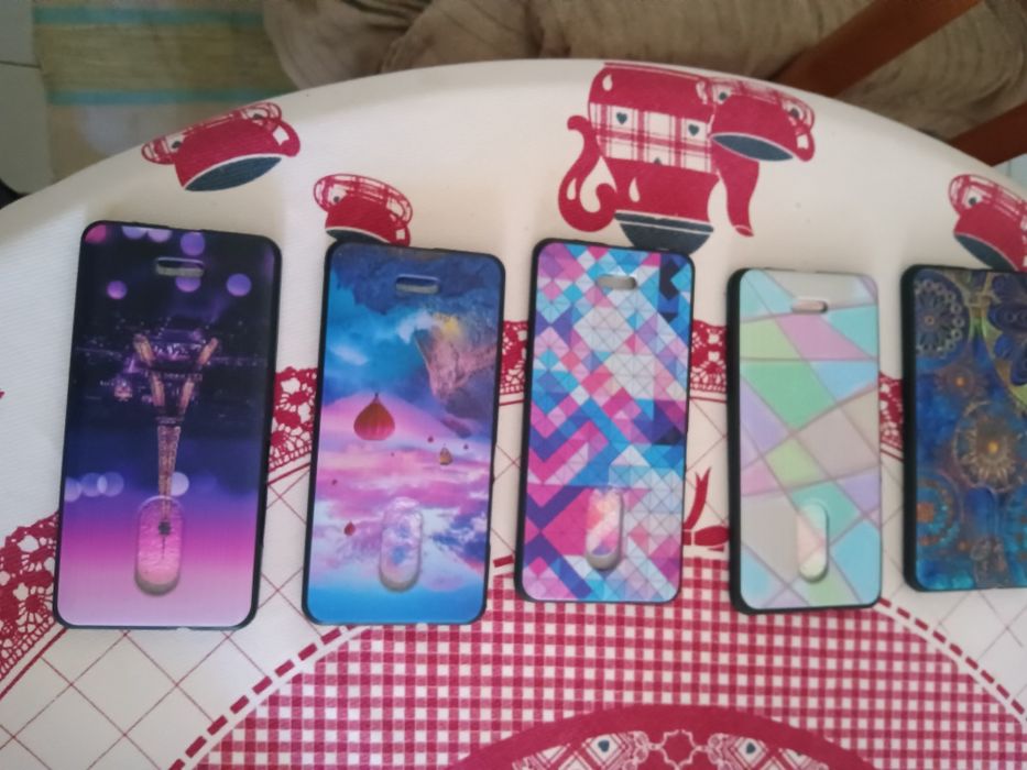 5 capas novas 2€ cada nunca usadas por 5€ tudo