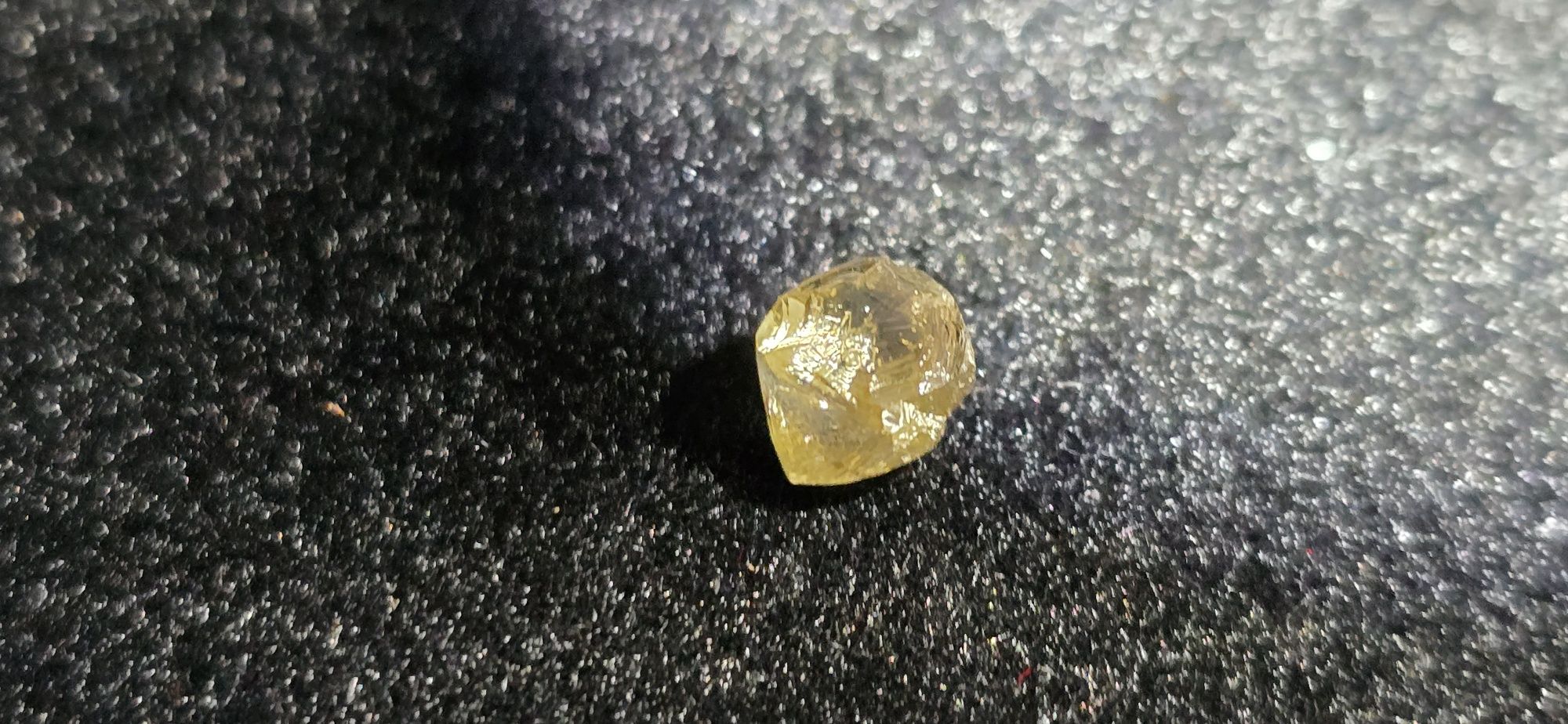 Diamantes em bruto