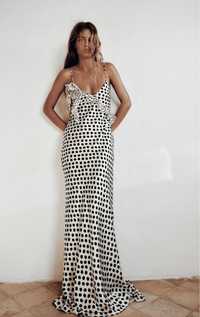 Satynowa sukienka w kropki z falbankami, Zara XS
