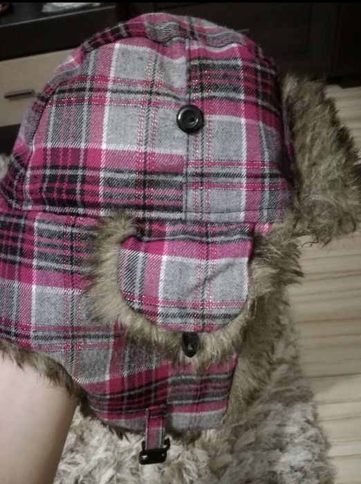 Czapka uszatka ciepła roz S  Jak Nowa