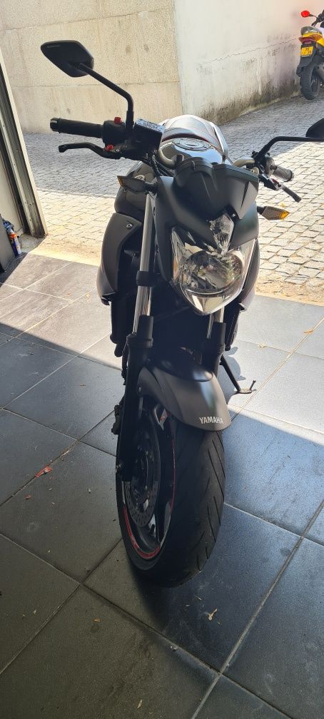 Yamaha XJ6 600cc