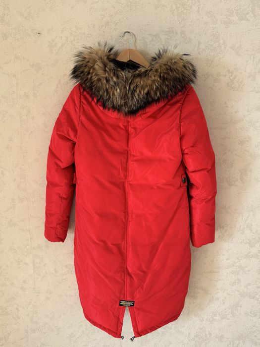Vo Tarun пуховик куртка з натуральним хутром зимова червоного кольору