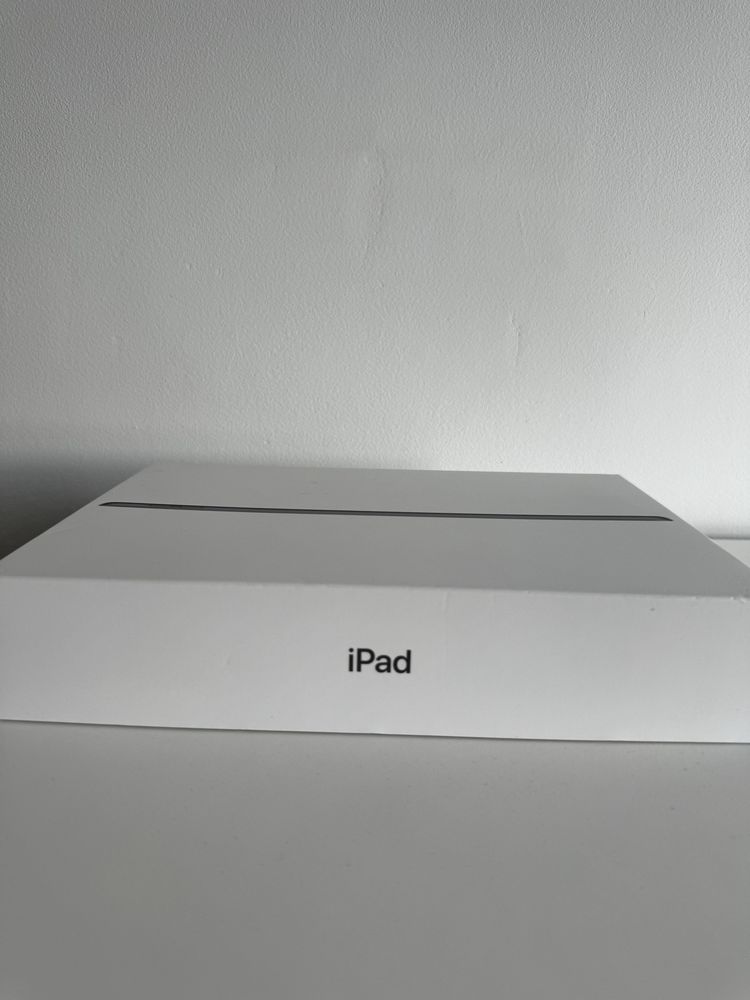 Apple Ipad 10.2 9 generacji Wifi + LTE