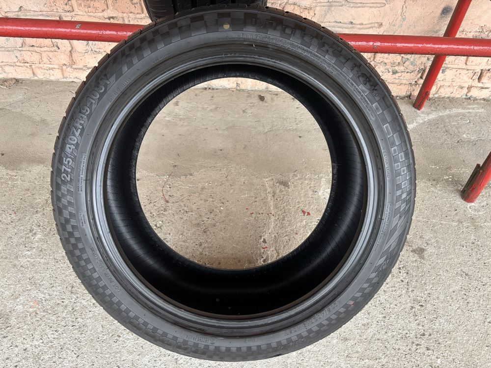 Пара літніх шин 275/40R19