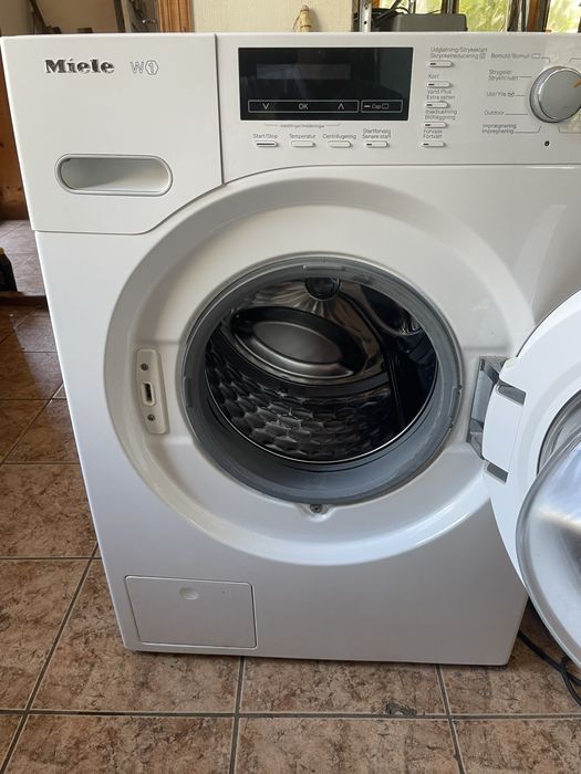 Пральна машинка Miele W1
