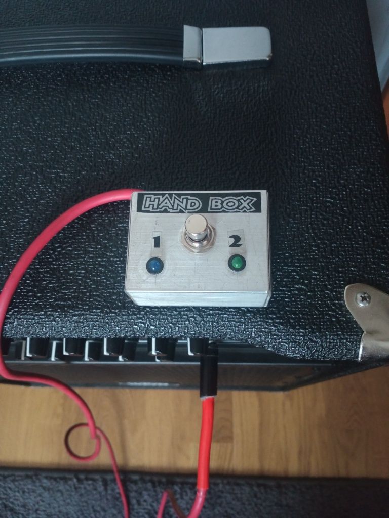 Wzmacniacz basowy typu combo HendBox FORTEC 412