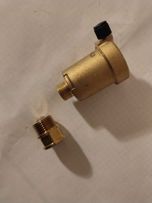 Odpowietrznik automatyczny z zaworem stopowym 1/2" firmy HERZ  NOWY