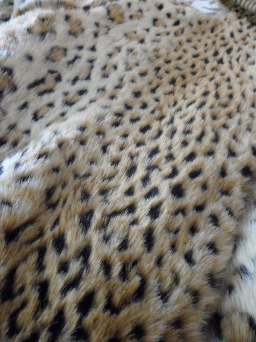 Леопардовая шуба из искусственного меха размер L-XL
