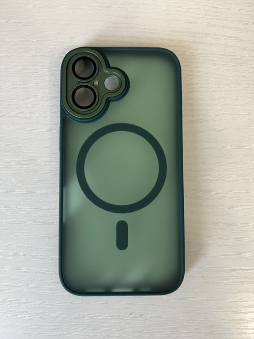 Новой чохол iphone 16