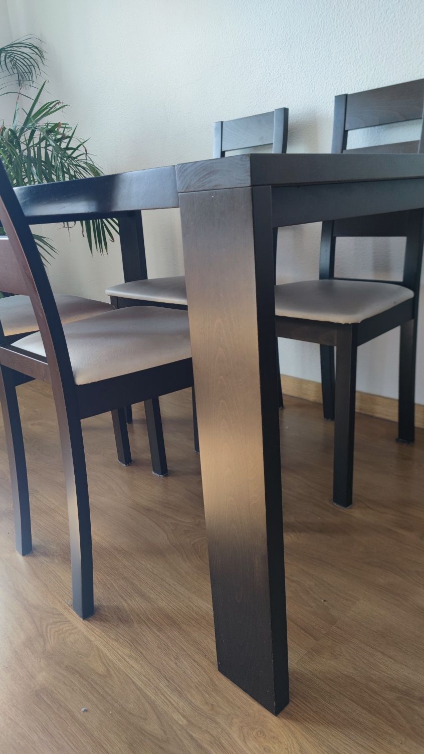 Mesa sala + 4 cadeiras
