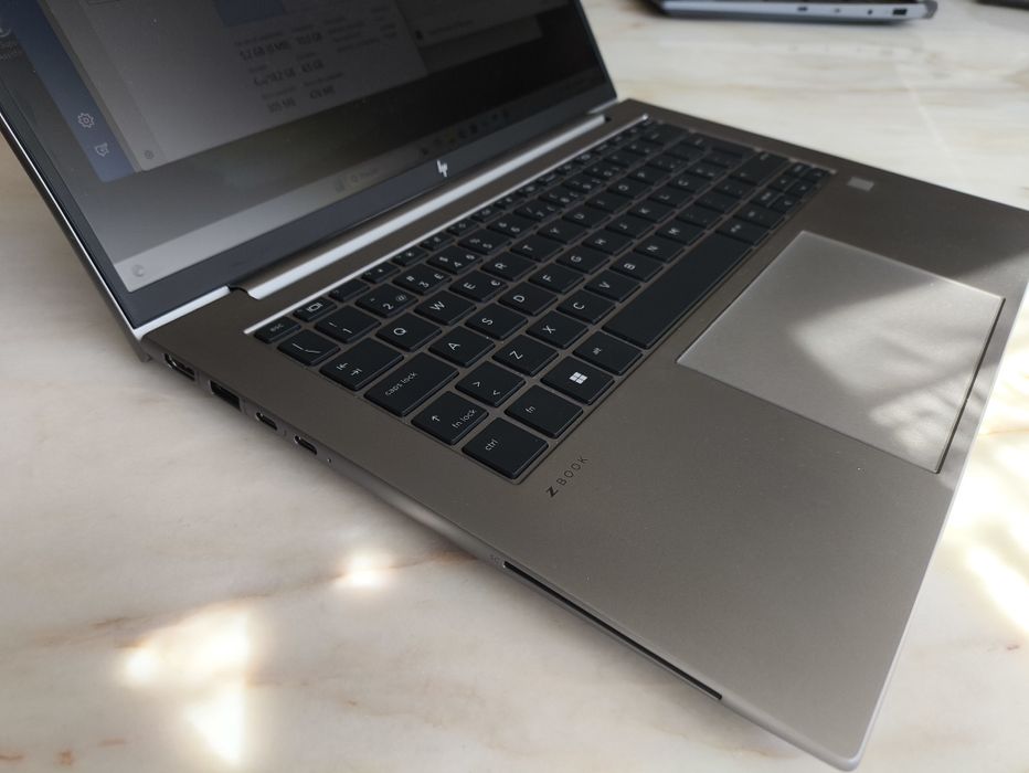 HP Zbook FireFly 14 G10 Ryzen 7 PRO 7480HS/16gb DDR5/ 512GB/ GARANTIA