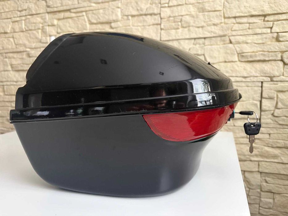 Kufer zamykany z oparciem na skuter, motocykl, quad NOWY