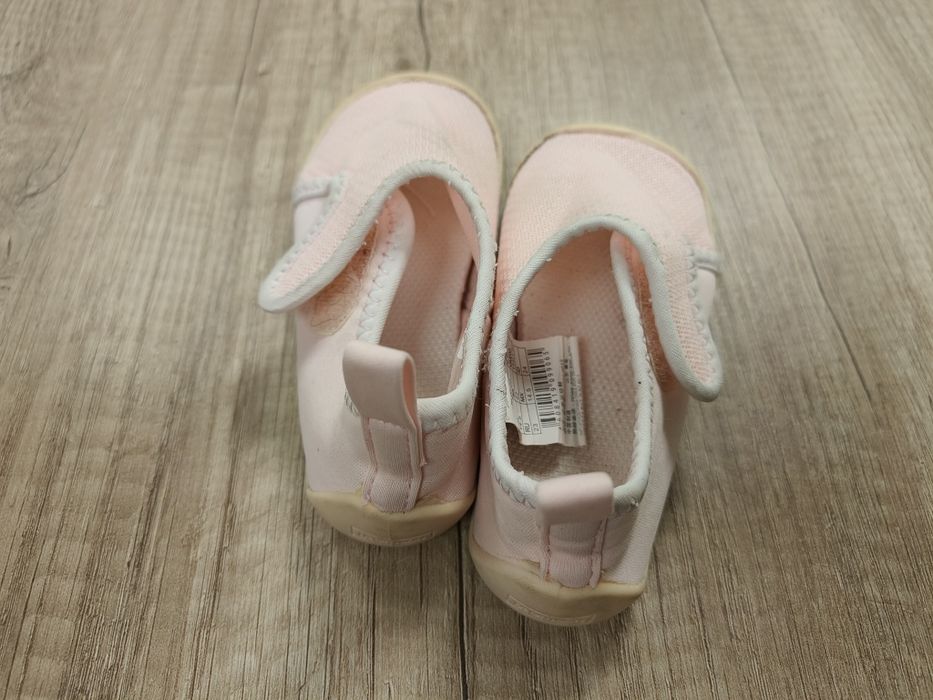 Decathlon buty do pływania 24