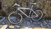 Bicicleta usada para desocupar