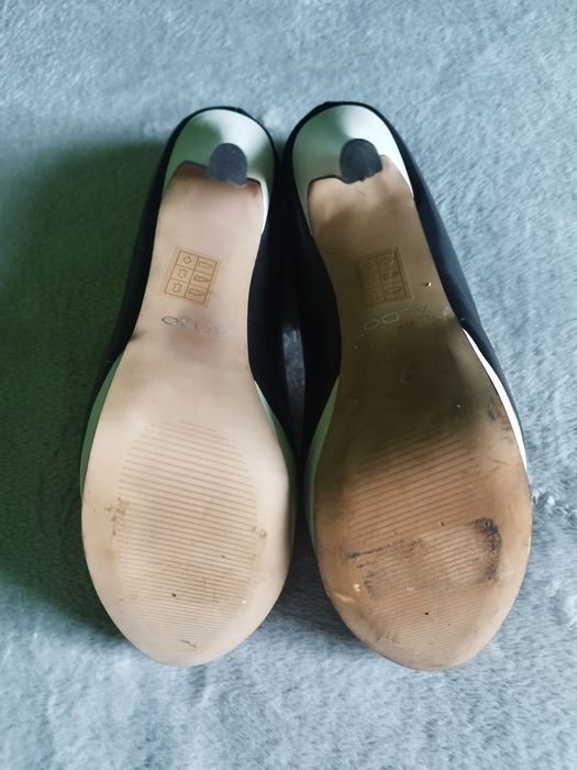 Skórzane buty na szpilce Aldo