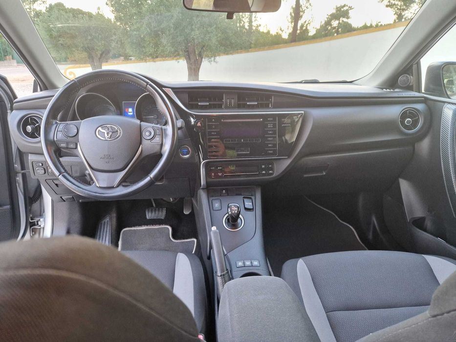 Toyota Auris Híbrido NACIONAL