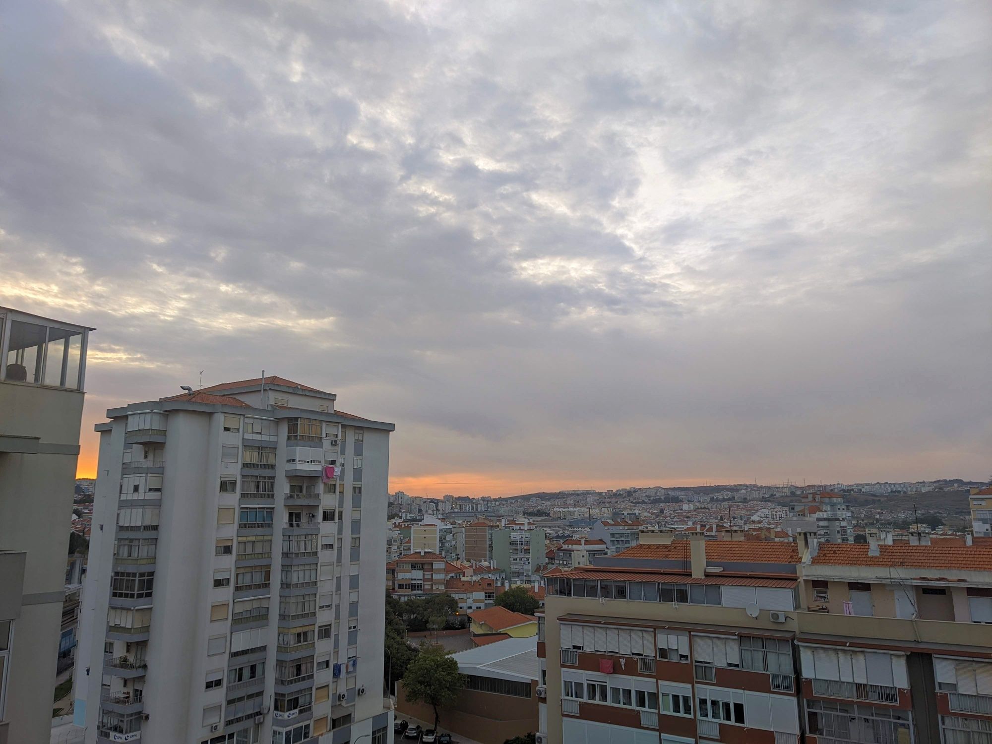 " PENTHOUSE " Portas de Benfica ". Terraço privado de 90 m2
