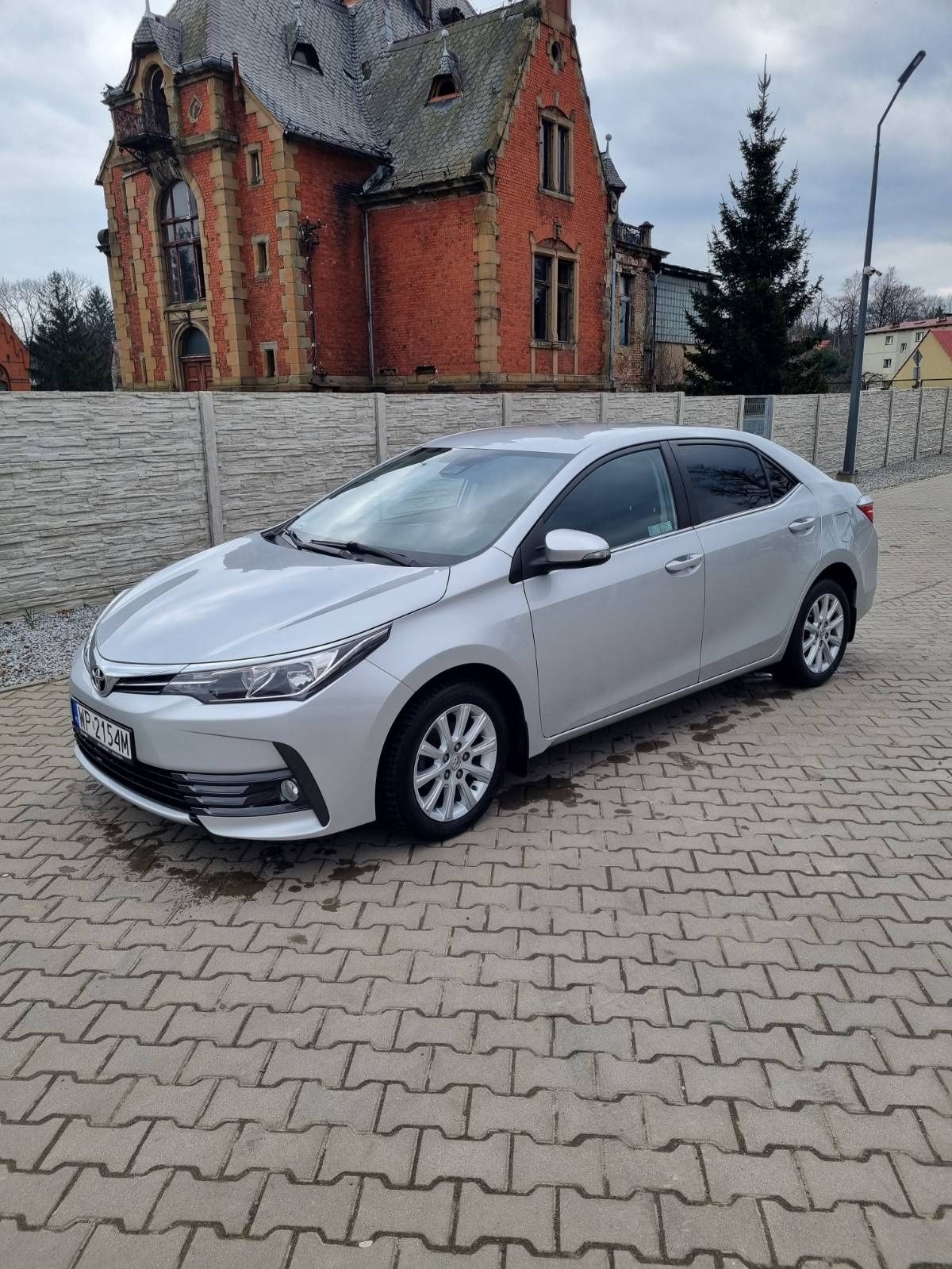 Toyota Corolla 1.6 benzyna 132 KM