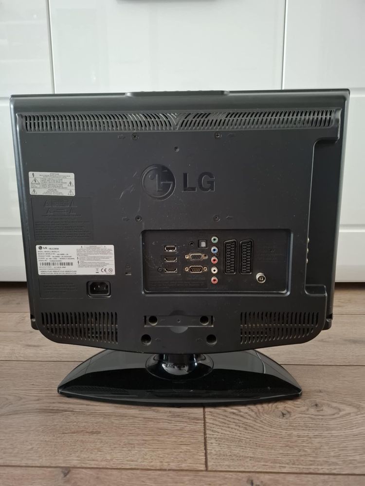 Telewizor LG 19 cali