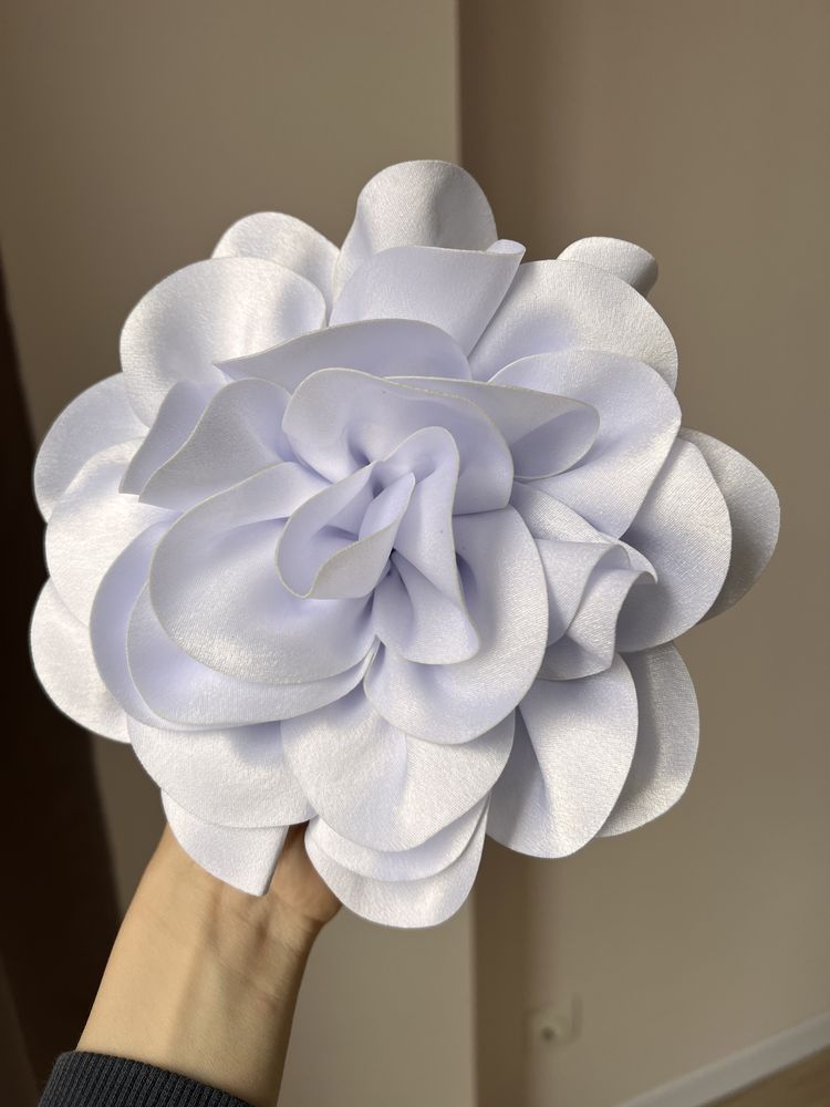 Брошка квітка текстильна троянда біла