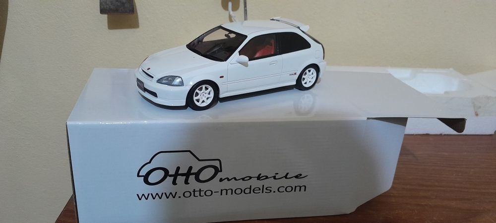 Mais de 50 Miniaturas 1/18