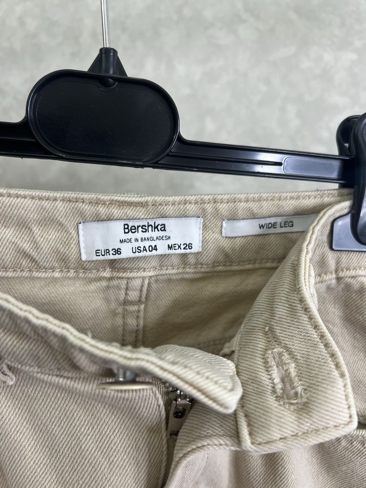 Джинси bershka.