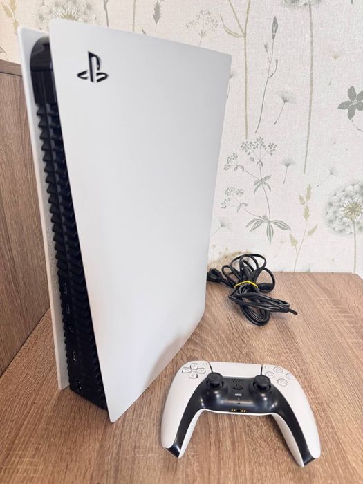 Продам Sony PlayStation Ps5 Digital Edition 825 Gb (5611)
