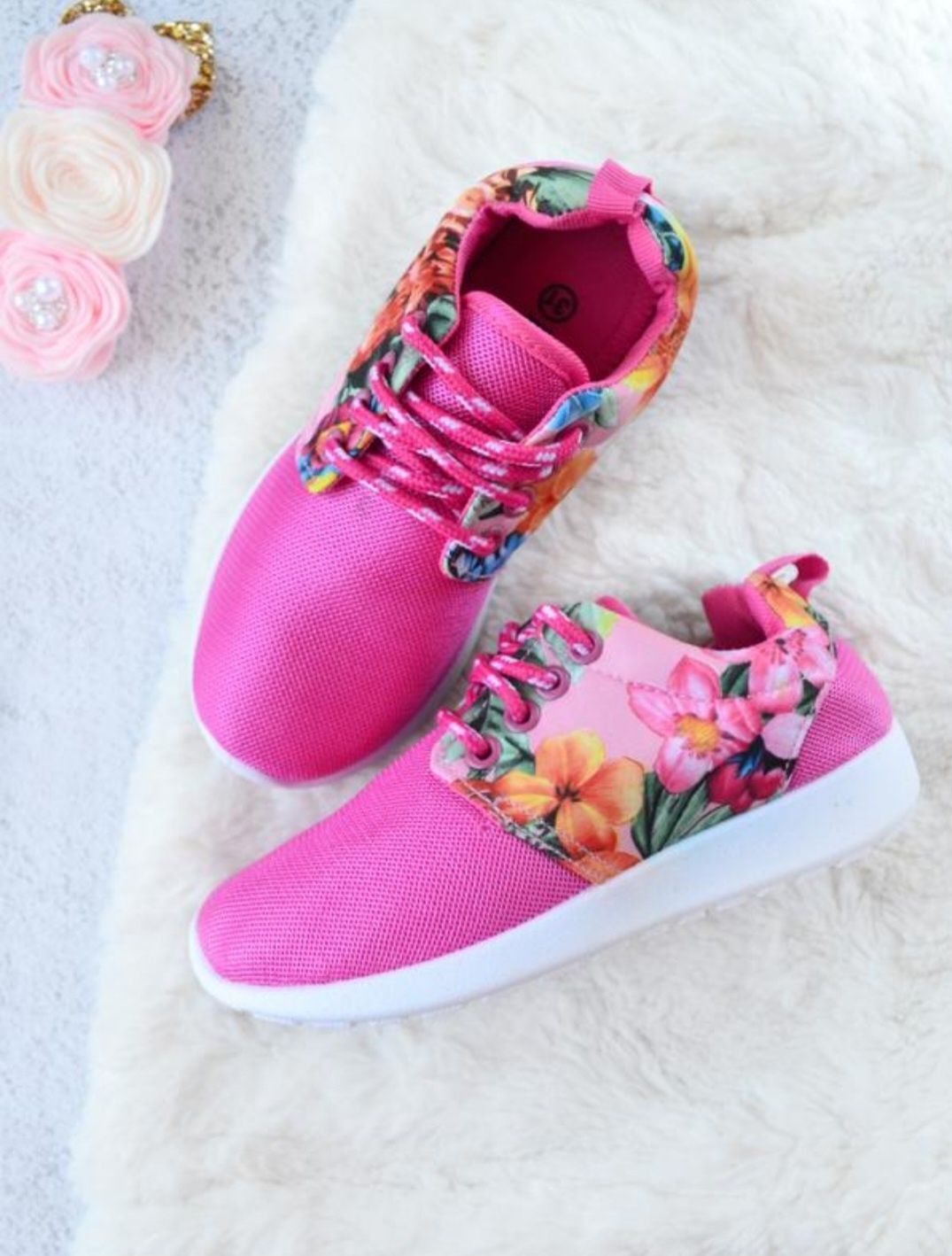 Кросівки для на дівчинку яскраві модні кеди з квітами кроссовки девочк