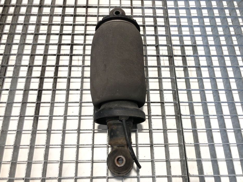 PODUSZKA KABINY PRAWY TYŁ - 349.00 PLN - MAN TGX I 2006 - 2022 18.440 81417226084