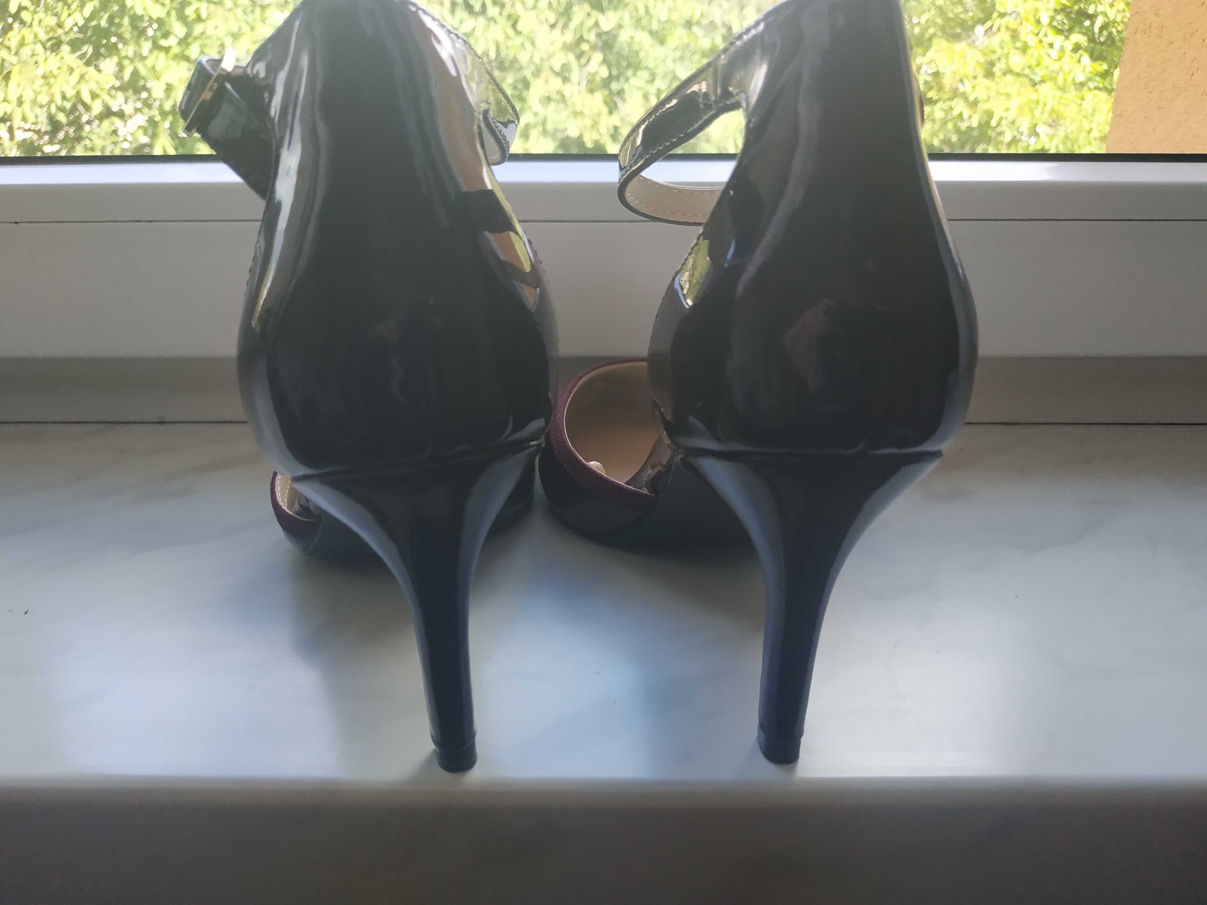 Buty szpilki ,czółenka Jones New York r.39