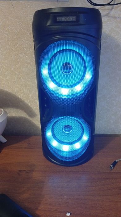 Блютуз колонки, бездротова зарядка, ночнік