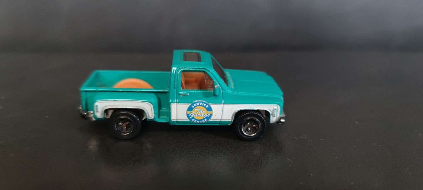 Hot Wheels Chevy Stepside Pickup 2007