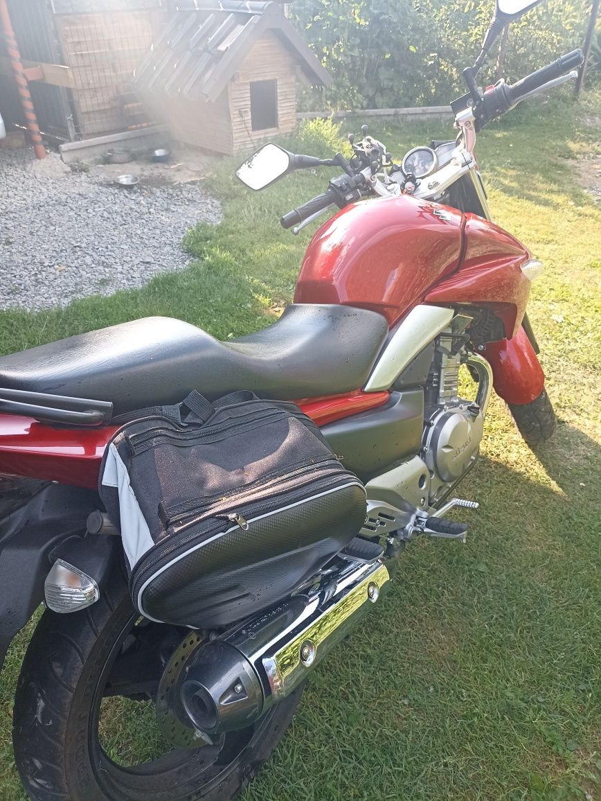 Suzuki Inazuma 250cc