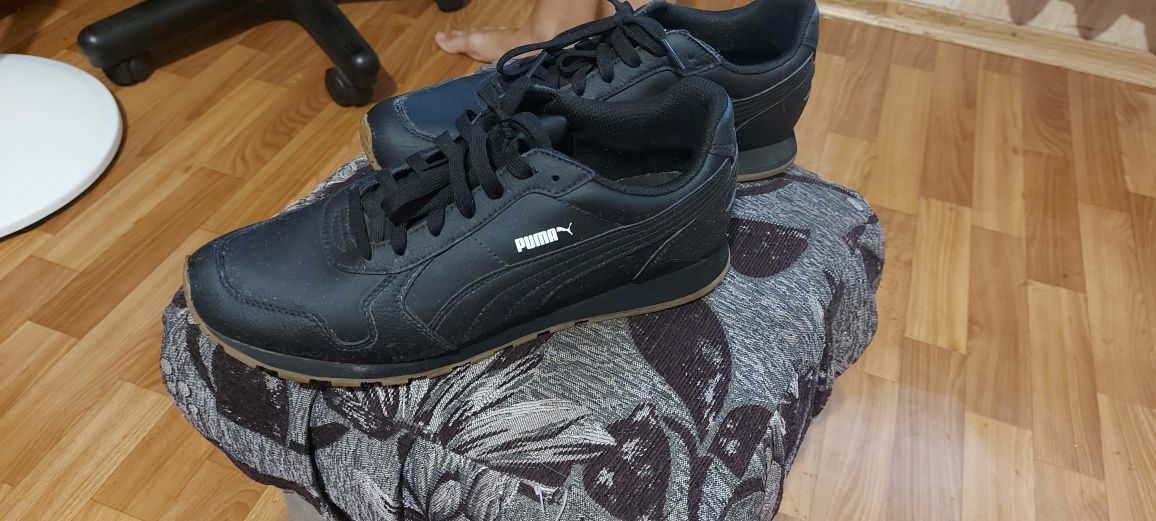 Продам кроссовки Puma